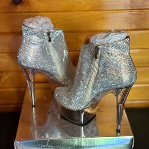 Ellie Sparkling Silver Heeled Boots